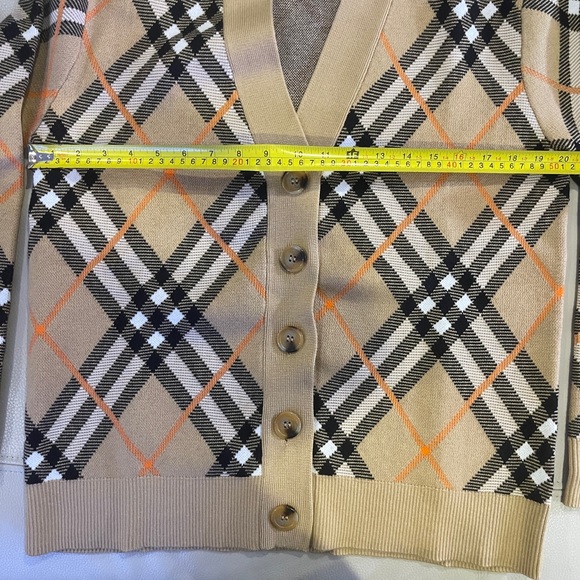 NWT Burberry Check Wool Blend Cardigan M Woman’s Retail $1350 - Picture 7 of 10